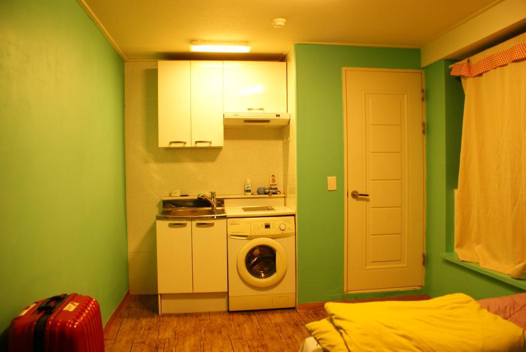 J Guesthouse Seul Cameră foto