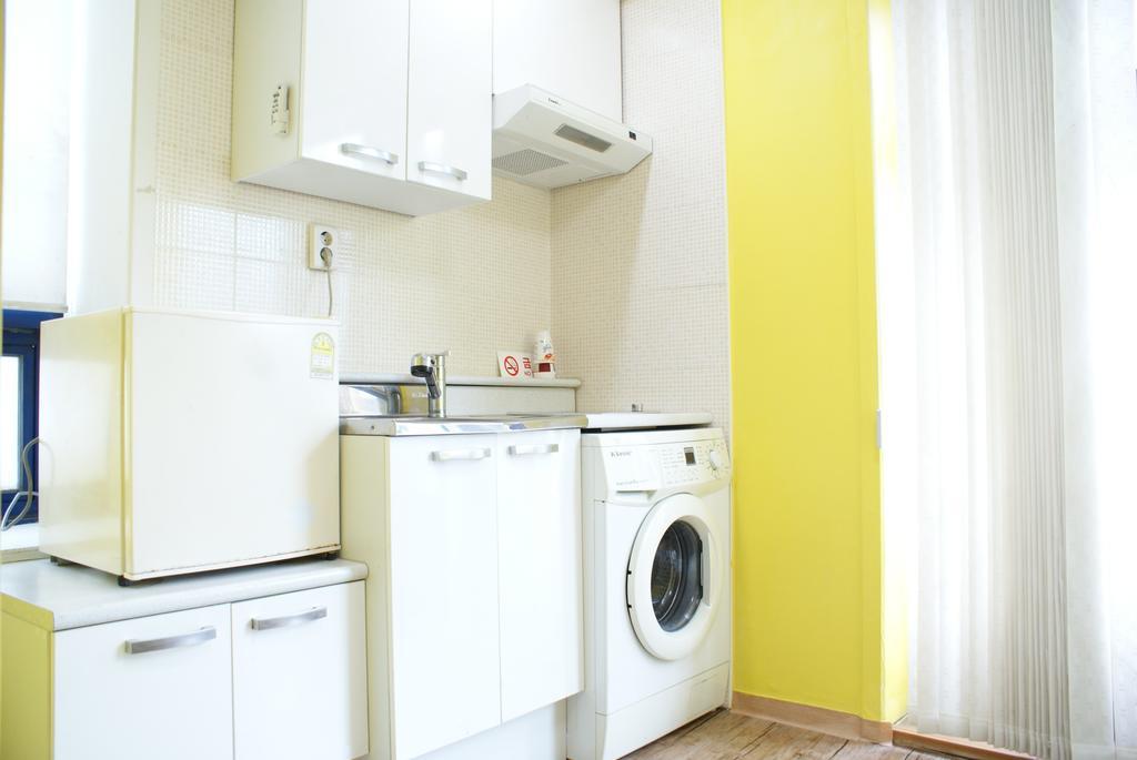 J Guesthouse Seul Cameră foto